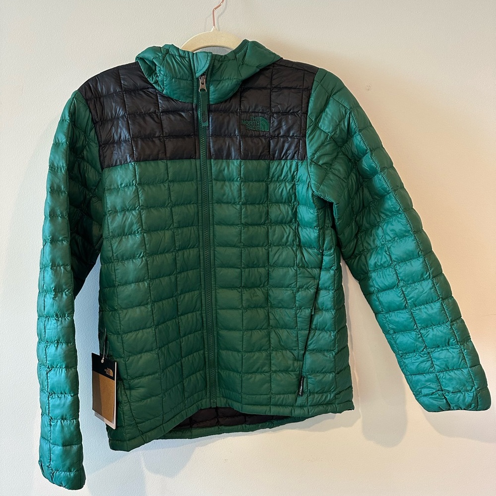 ✨NWT✨ The North Face Thermoball Hooded Jacket
